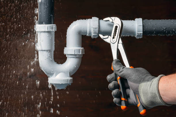 Professional Leak Detection technician working in Hopedale, OH